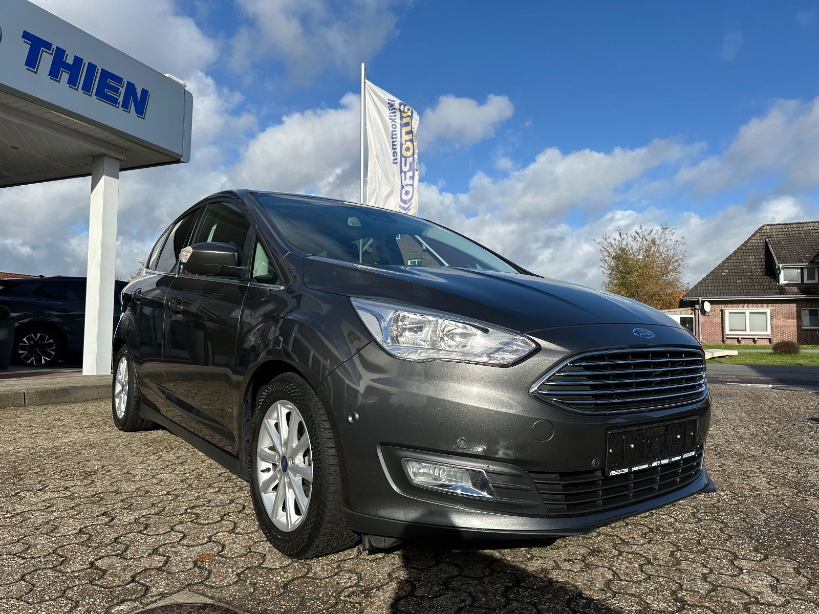 Fahrzeugabbildung Ford C-Max 1.0 EB Titanium Navi/SHZG/ParkPilot/GJR