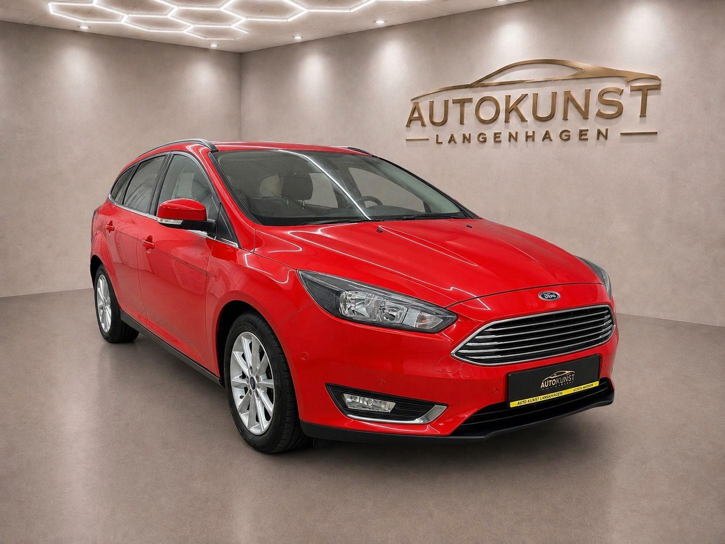 Ford Focus Lim. Titanium 1.Hand Navi SHZ PDC Klima