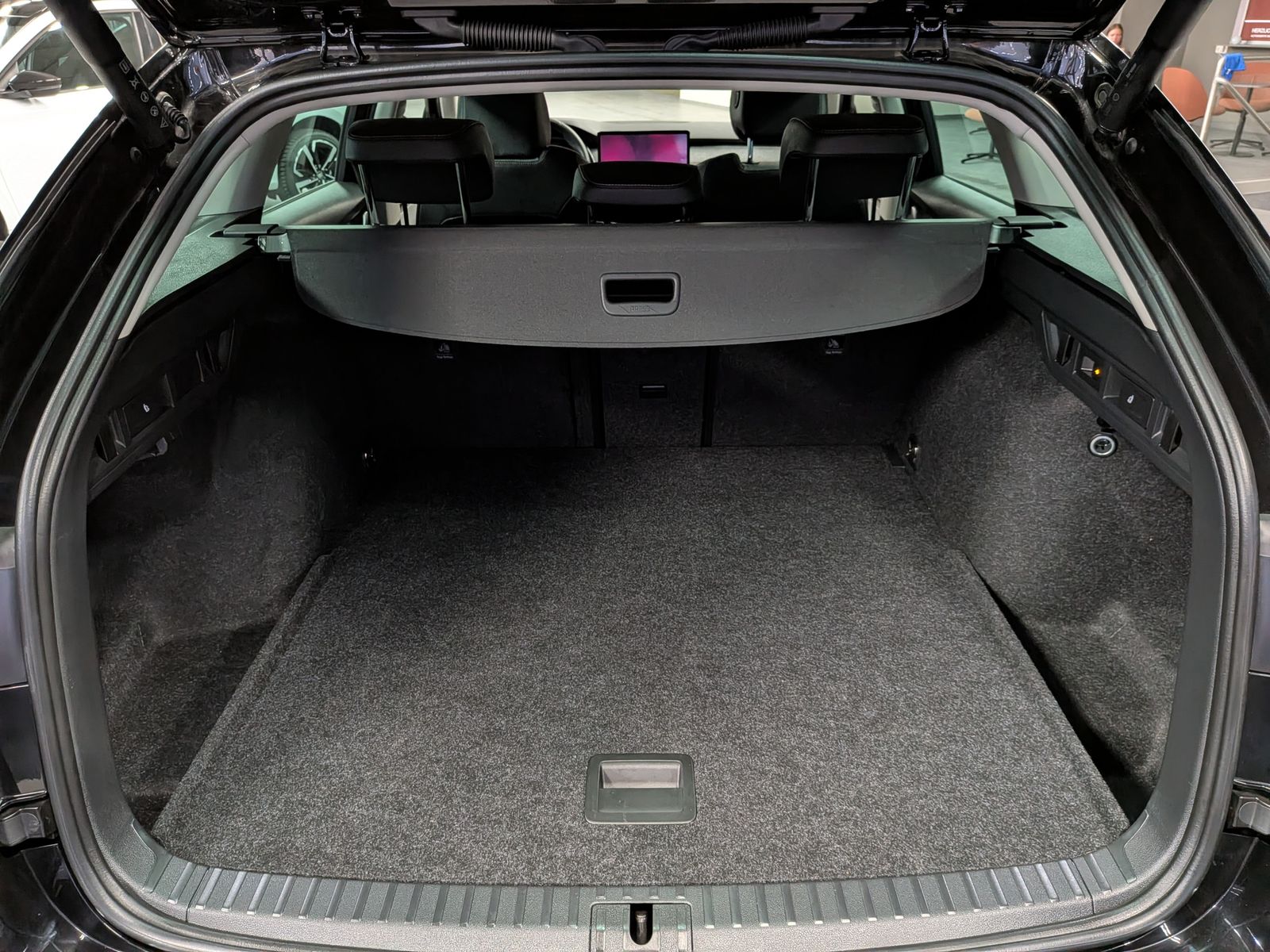 Fahrzeugabbildung SKODA Octavia 1.5 TSI mHEV DSG ACC Style-Paket AHK 17"