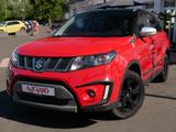Suzuki Vitara 1.4 AllGrip S 4x4 Navi AHK Alcantara PDC - Suzuki Vitara: Geländewagen