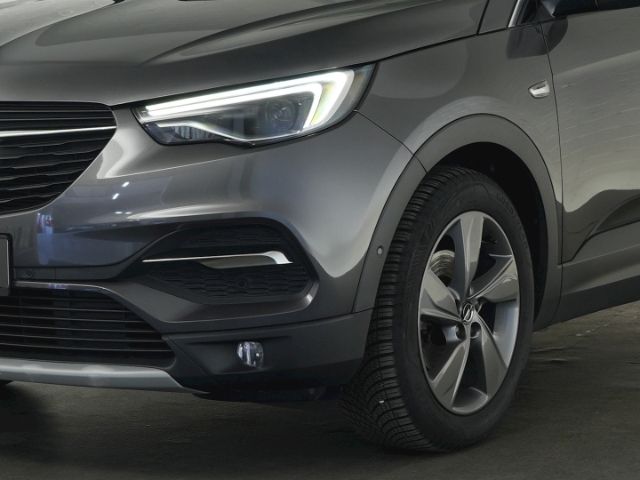 Grandland X ULTIMATE 1.6 TURBO+NAVI+HIFI-SYSTEM-