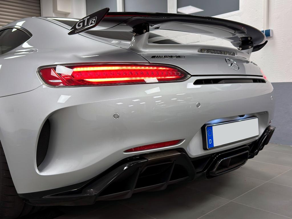 Mercedes-Benz AMG GT R