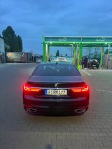 BMW 740i Service Inclusive  - BMW 740 mit Benzin-Antrieb: Limousine