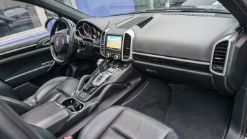Porsche Cayenne - 10