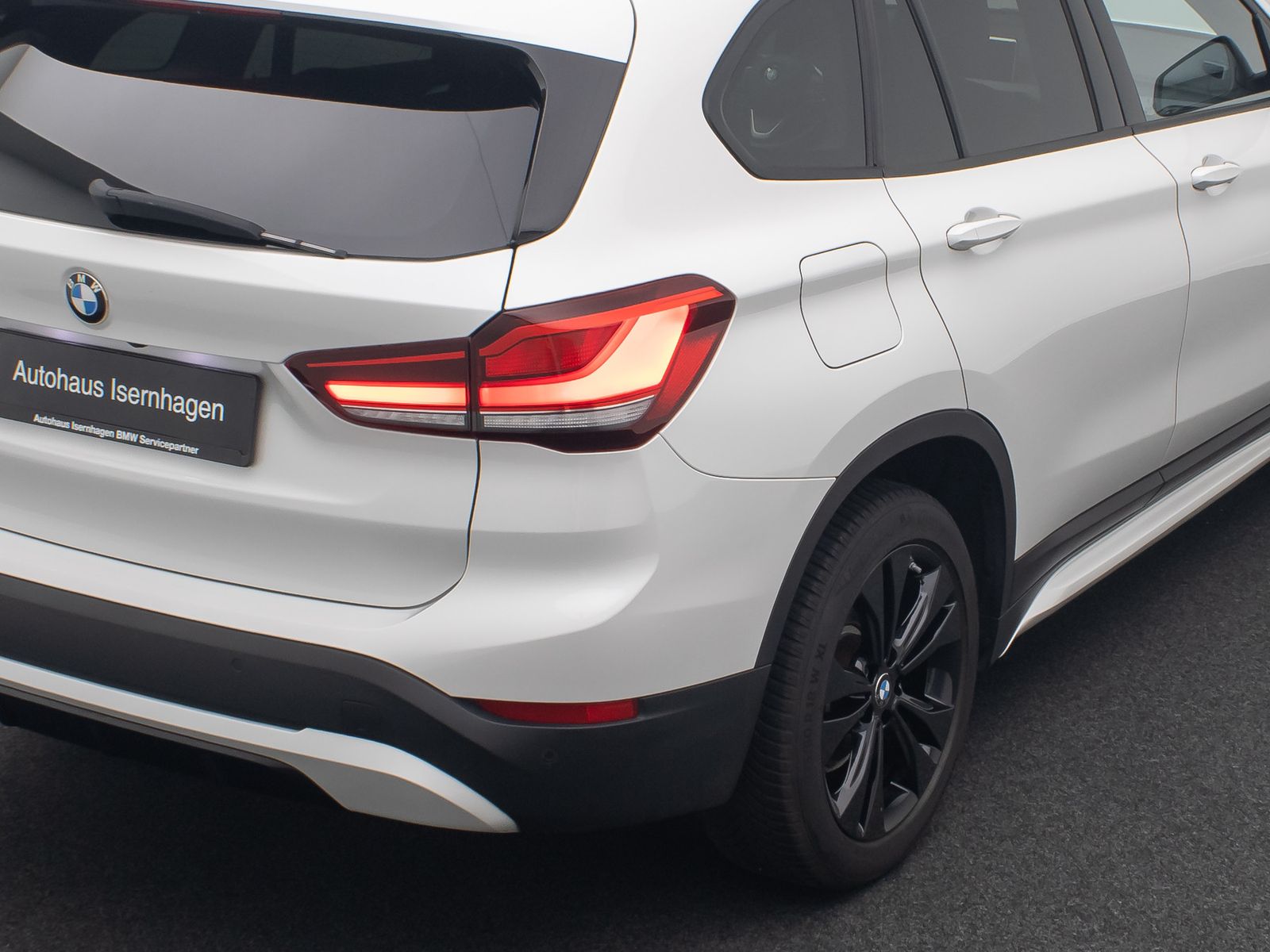 Fahrzeugabbildung BMW X1 sD18i Sport Line Kamera DAB LED Teilleder 18"