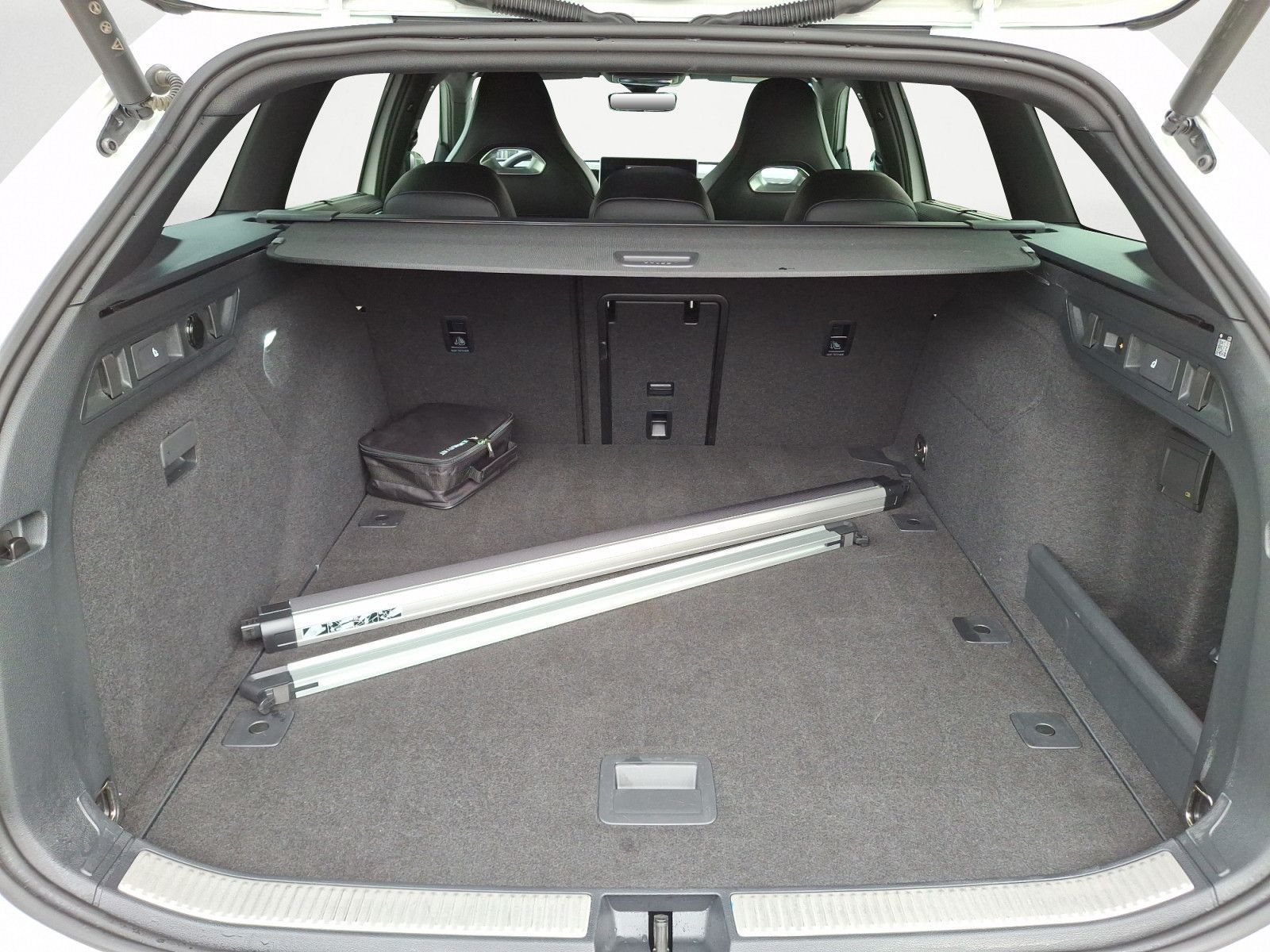 Volkswagen Passat - Bild 13
