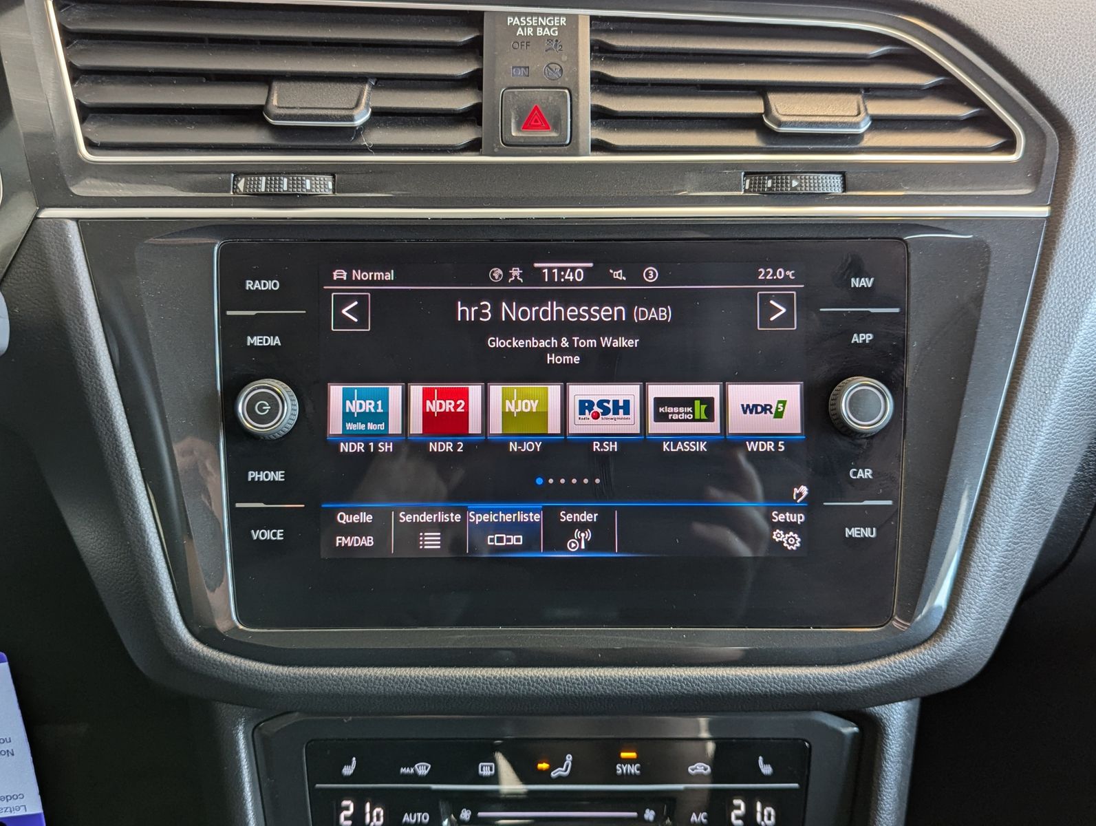 VW Tiguan 2.0 TDI DSG Elegance HUD Assist-Plus StHz - Image 32