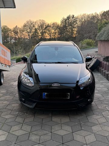 Ford Focus Mk3 ST DYB