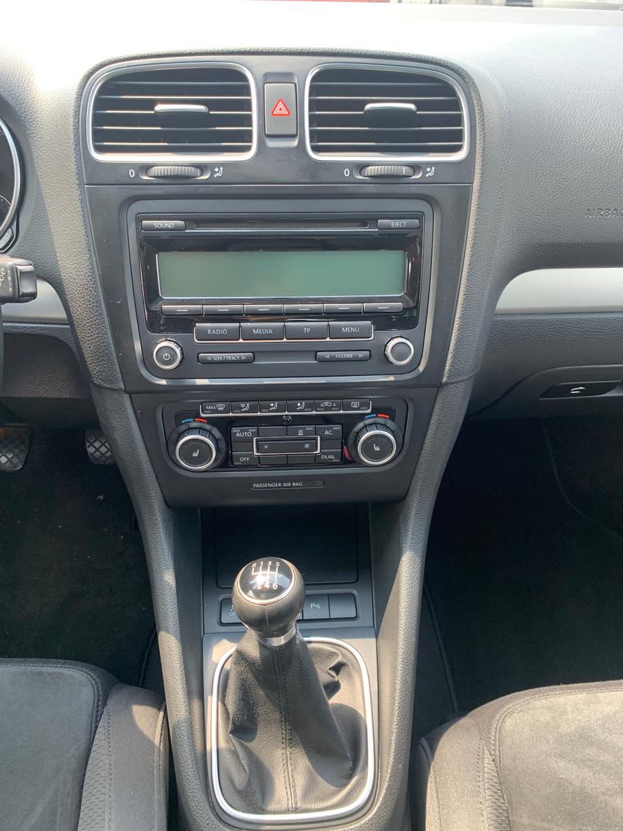 Volkswagen Golf 2010 — photo 18