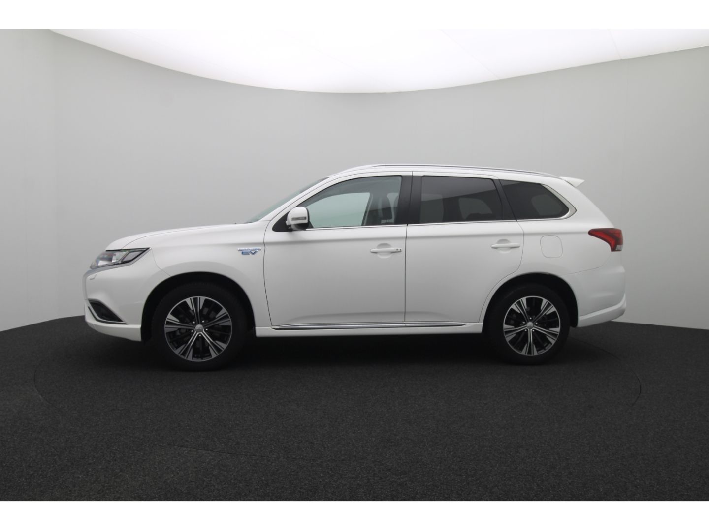 Fahrzeugabbildung Mitsubishi Plug-in Hybrid Outlander PHEV Basis 4WD Tempomat