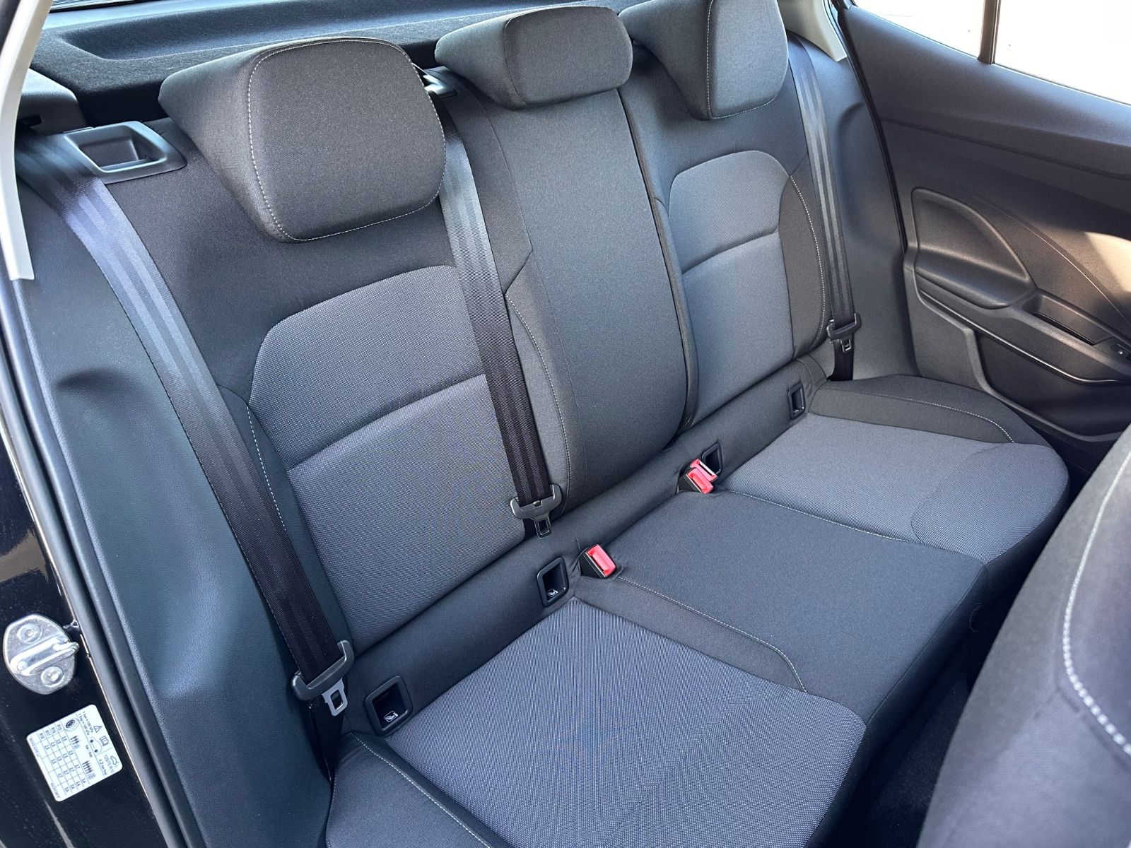 Fahrzeugabbildung SKODA Fabia 1.0 TSI DSG Selection LED/PDC/SHZG/APP/GRA