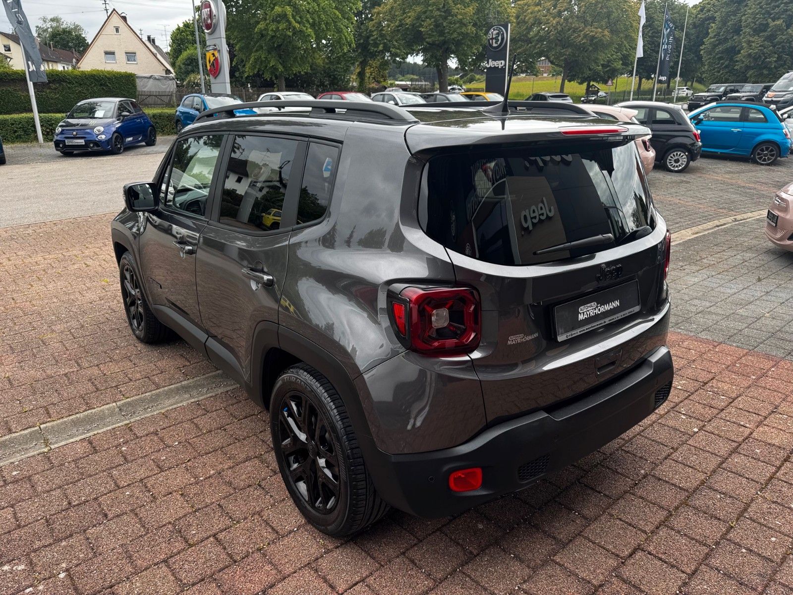 Fahrzeugabbildung Jeep Renegade Limited Automatik LED NAVI KAMERA ACC