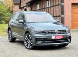 Volkswagen Tiguan Highline 4Motion R Line - mit Benzin-Antrieb: Grau, Geländewagen