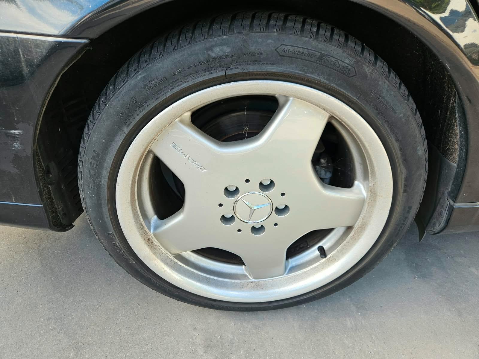 Mercedes-Benz E220 2004 — photo 11