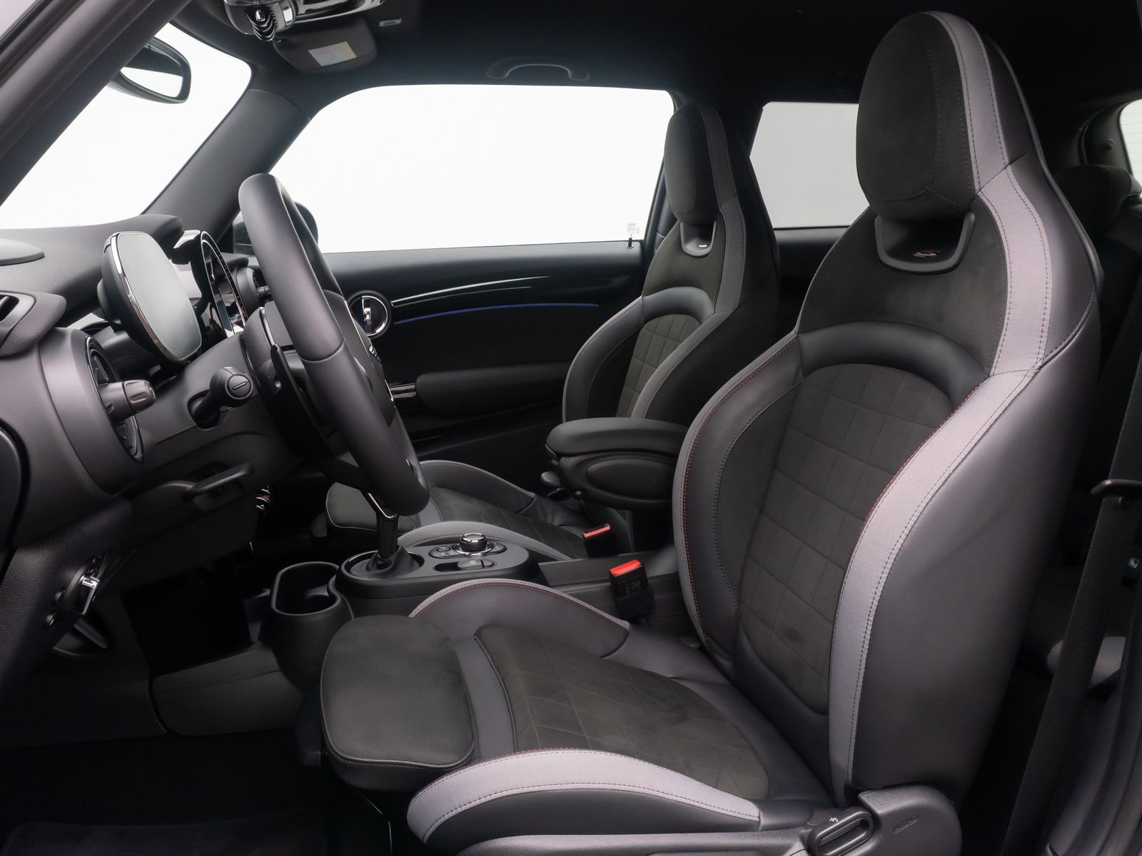 Fahrzeugabbildung MINI John Cooper Works HUD Kamera ACC Sportsitz Komfo