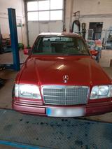 Mercedes-Benz Mercedes E 250 Diesel - Mercedes-Benz E 250 aus 1993