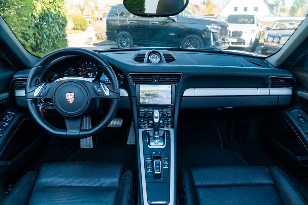 PORSCHE 991 Carrera 4 Cabriolet/ PASM / SPORT AGA / BOSE PORSCHE 991 Carrera 4 Cabriolet/ PASM / SPORT AGA / BOSE