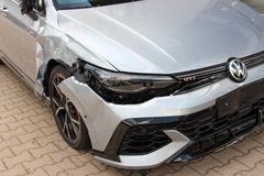 VW Golf VIII Lim. GTI Clubsport / PERFORMANCE / IQ