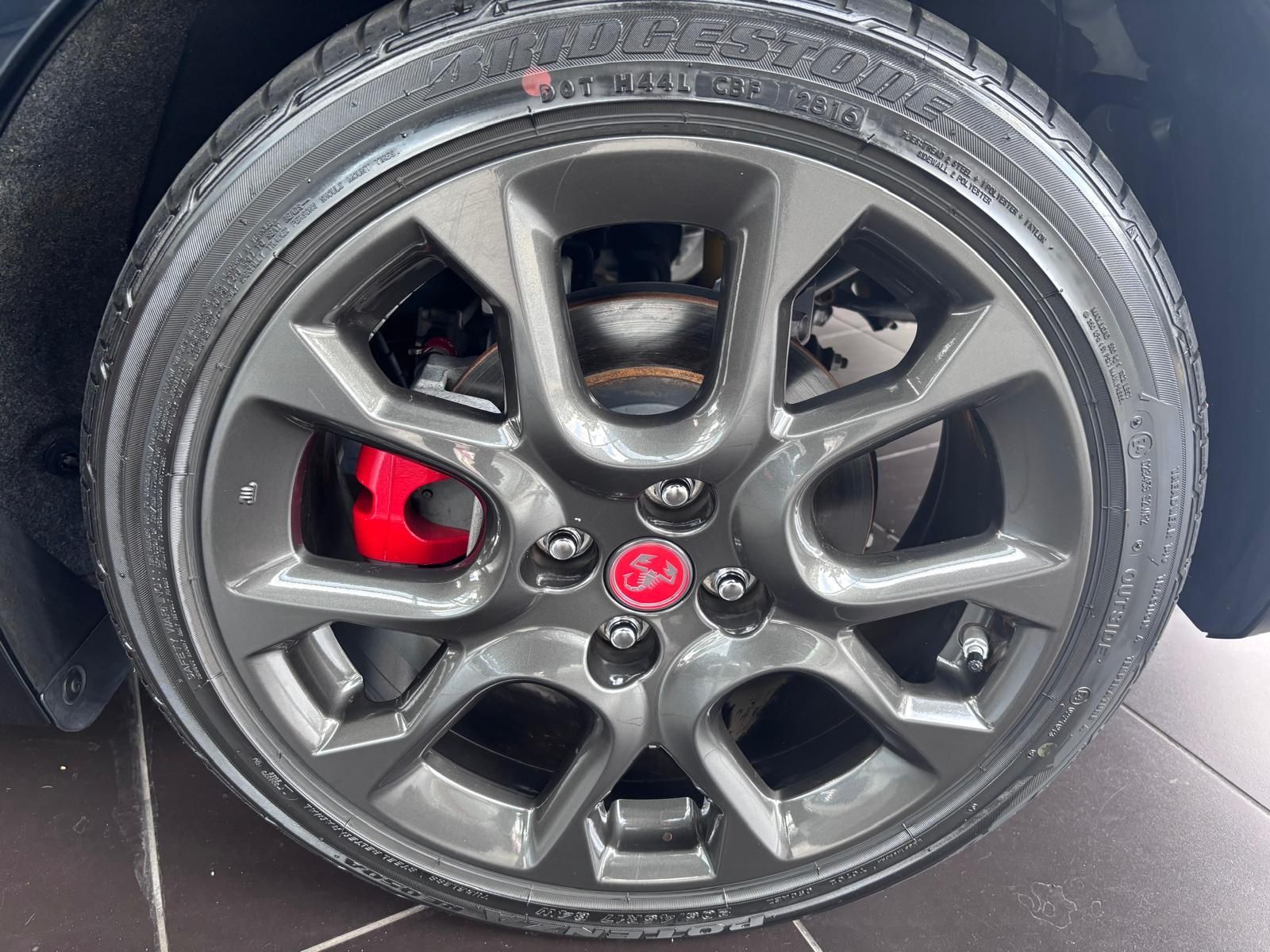 Fahrzeugabbildung Abarth 124 Spider  Navi KLIMA LEDER ALU Sitzheizung