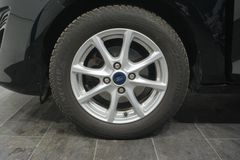 Fahrzeugabbildung Ford Fiesta 1.0 EcoBoost NAV SHZ WINTER PDC KLIMA APP