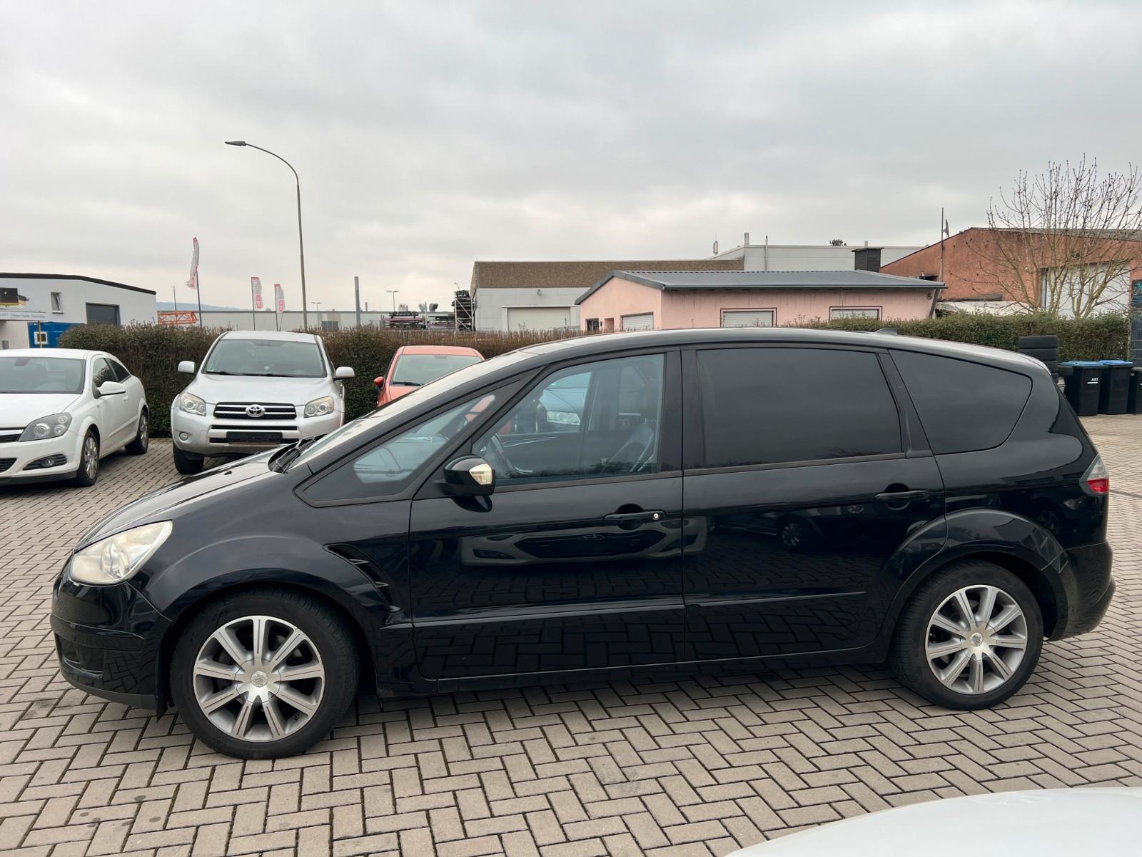 Ford S-Max Titanium *VOLLAUSTATTUNG* 7 Sitzer