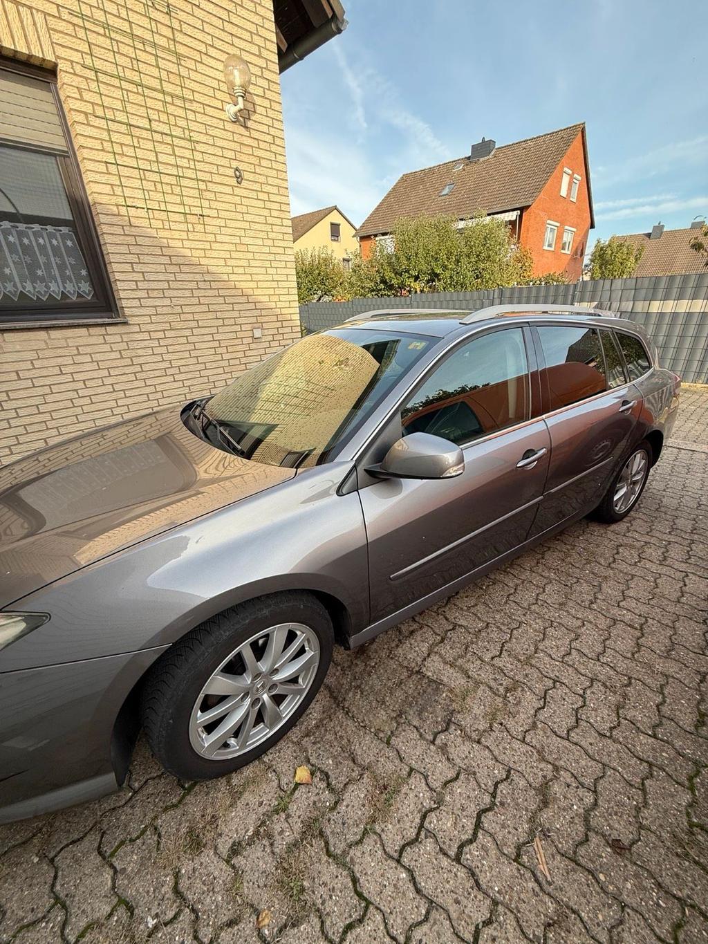 Renault laguna 2011, Navi ,Sitzheizung, Klima