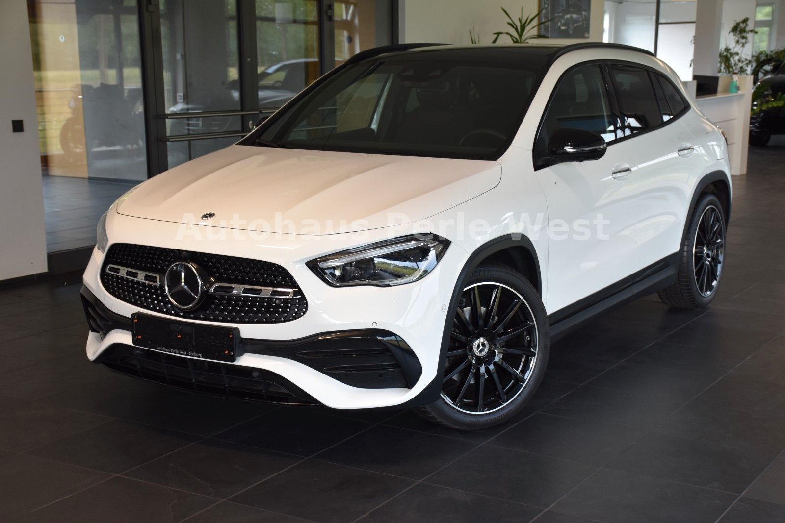 Mercedes-Benz GLA 220 d 4Matic 8G-DCT AMG LINE PANO 360CAM LED