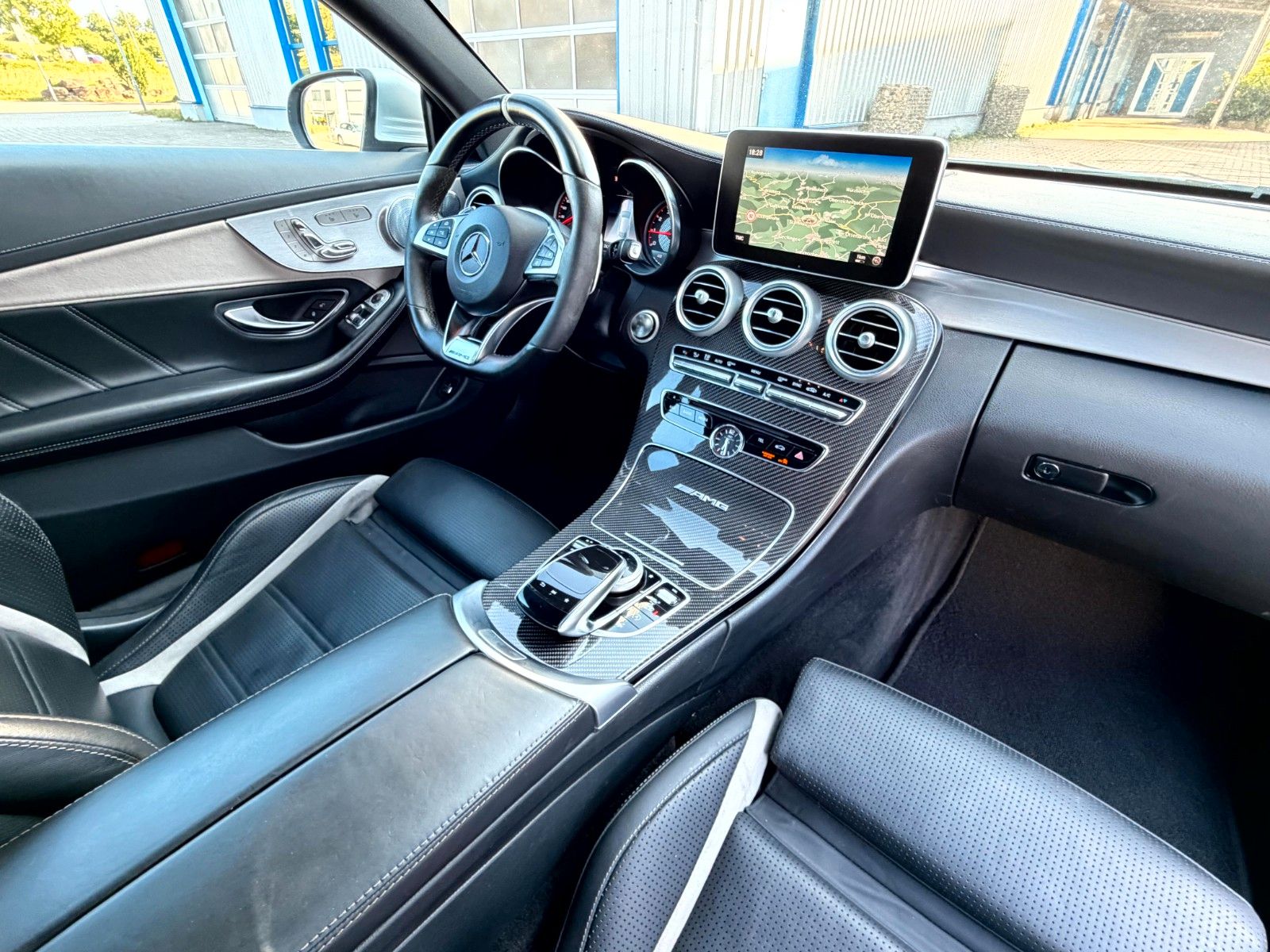 Mercedes-Benz C 63 S AMG Drivers_SporAb_HUD_360°_Burme_Keramik foto 16