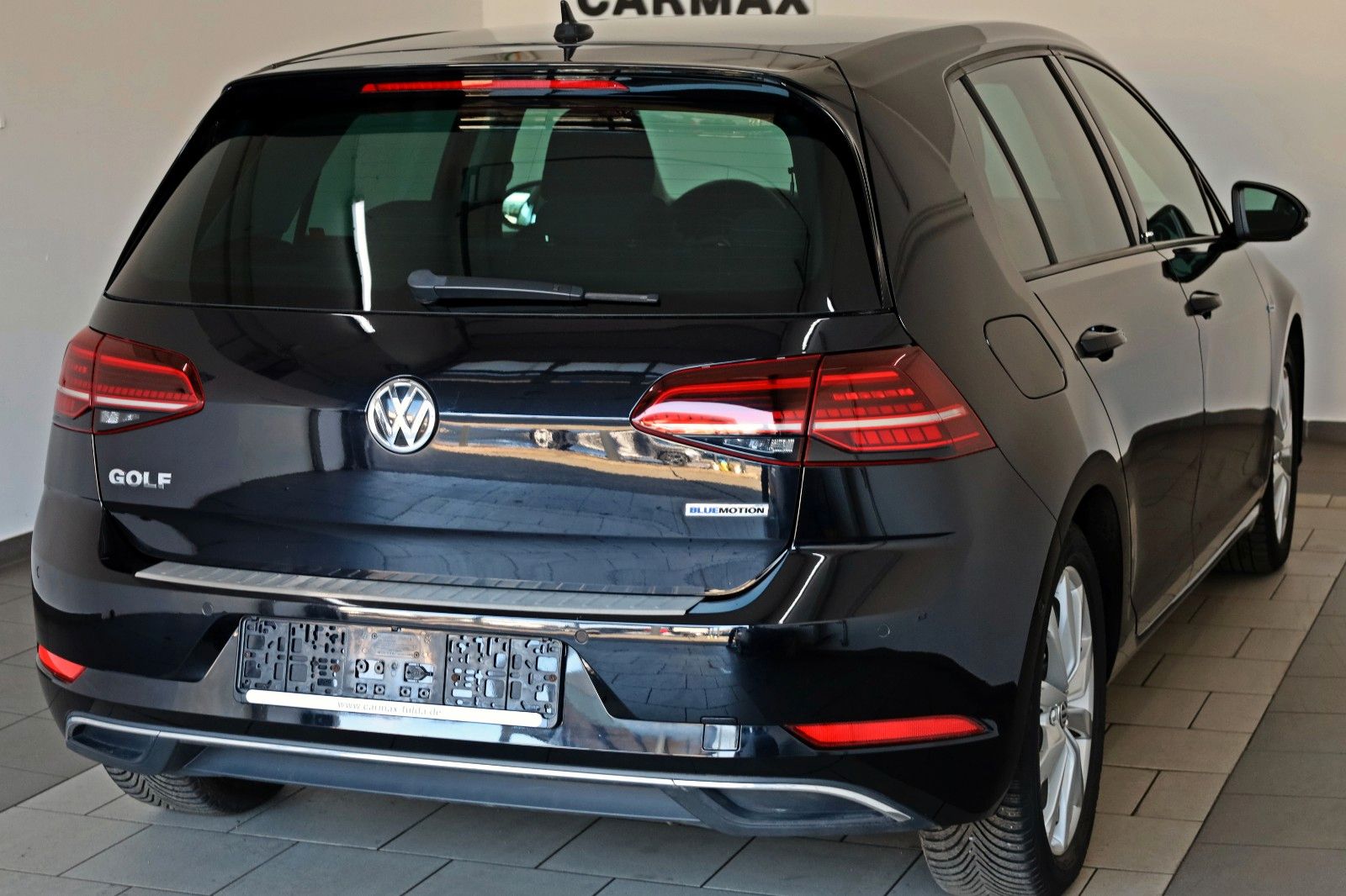 Fahrzeugabbildung Volkswagen Golf VII Lim. IQ.DRIVE Navi,LED,ACC,SH,PDC,SR+WR