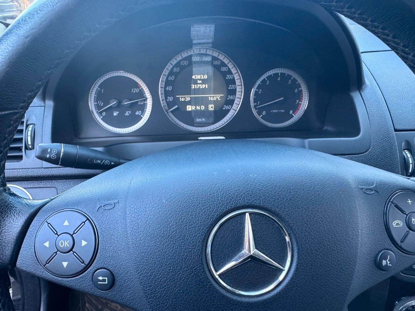 Mercedes-Benz C180 2009 — двигун 156 HP (115kW)