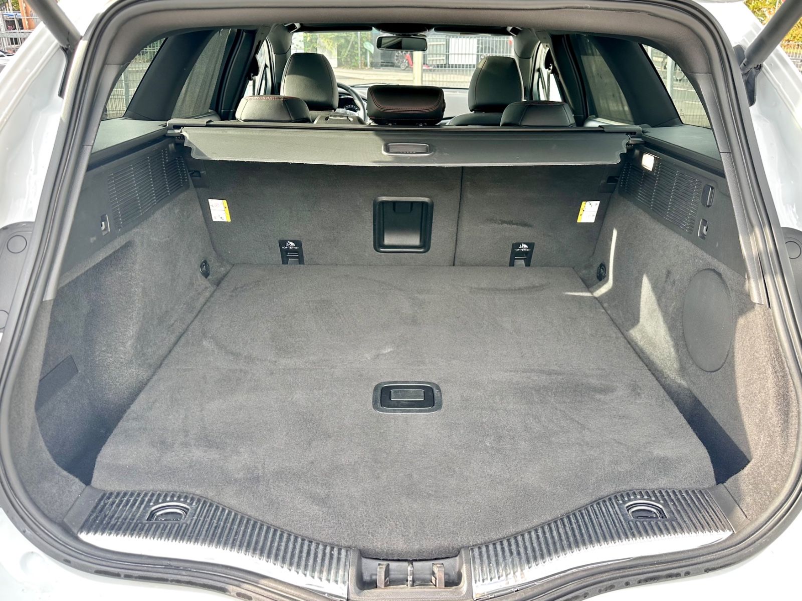 Fahrzeugabbildung Ford MONDEO TURNIER ST-LINE*KAMERA+LED*