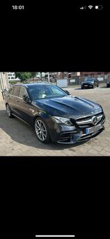 Mercedes-Benz E 63 AMG Mercedes-AMG E 63 4MATIC+ T Autom. ...