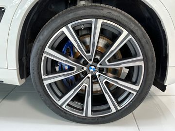 Fahrzeugabbildung BMW X5 M50d ACC Belüft 360° FondEnt TV SkyLounge DAB