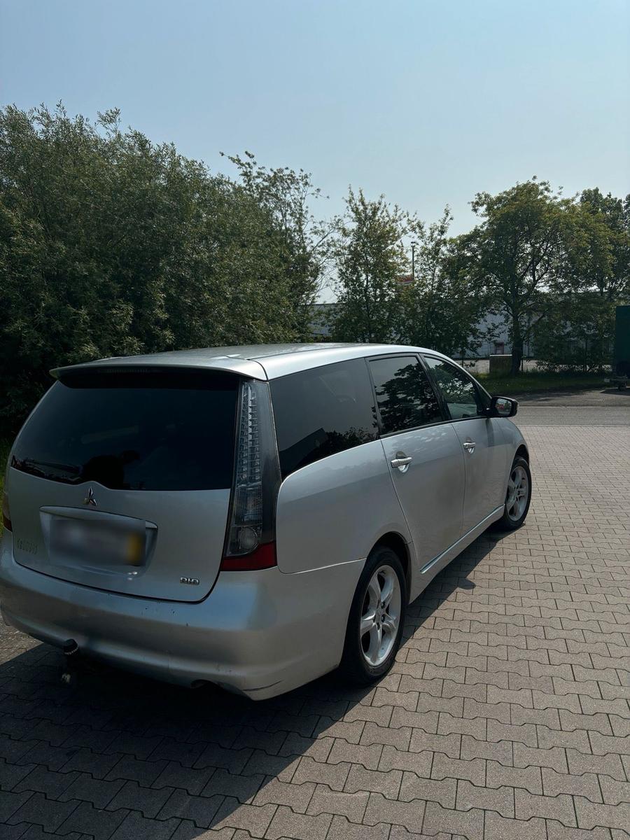 Mitsubishi Grandis