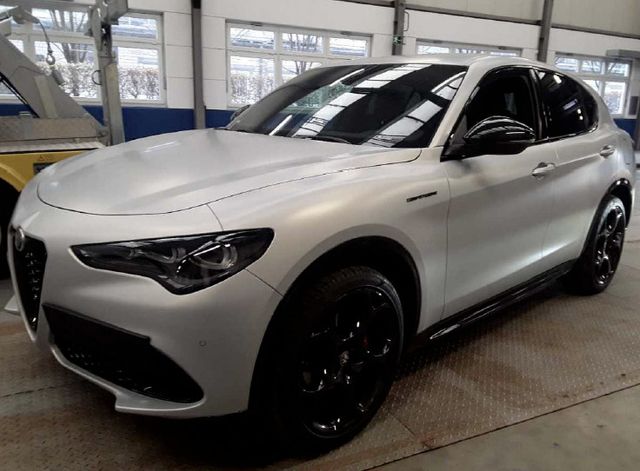 Alfa Romeo Stelvio Competizione Q4*21*Matt*Matrix