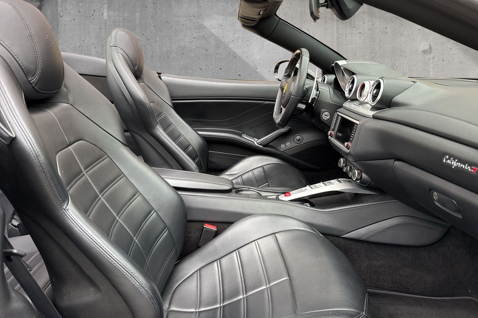 Fahrzeugabbildung Ferrari California T*All Black*