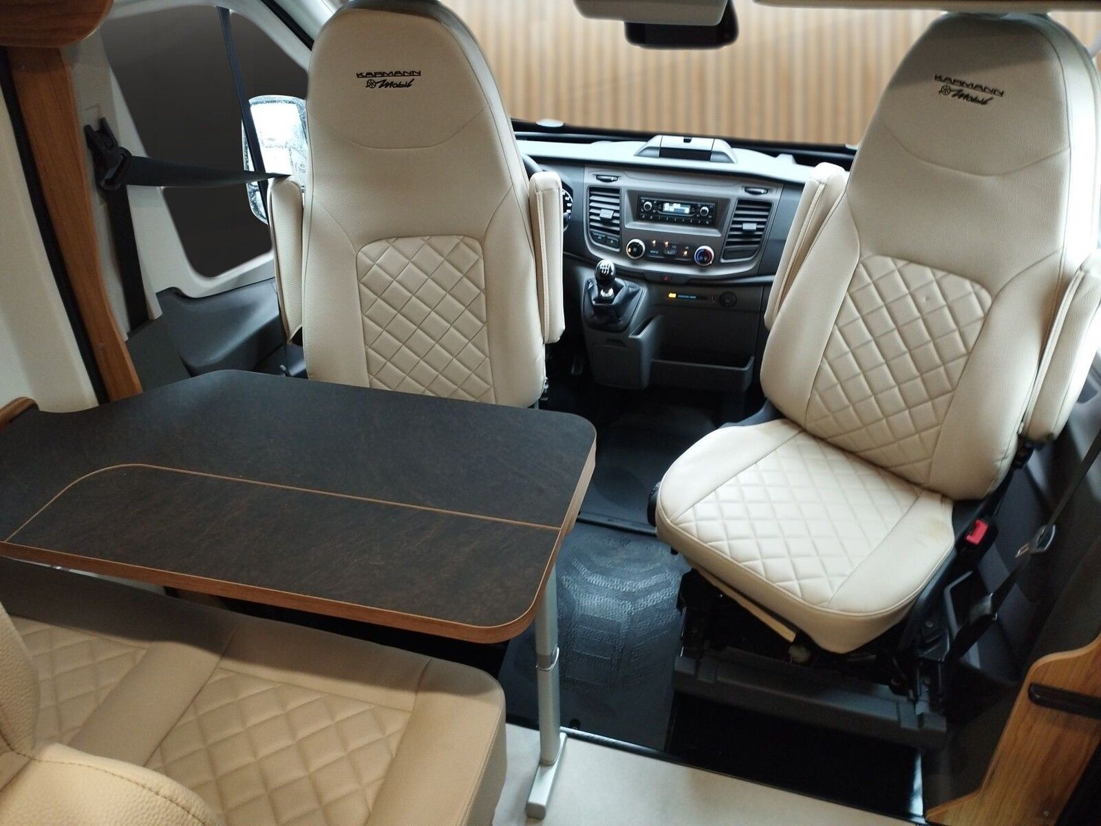 Fahrzeugabbildung Karmann Dexter 4x4 DE 560 AW Rückfahrkamera, Allrad TZ