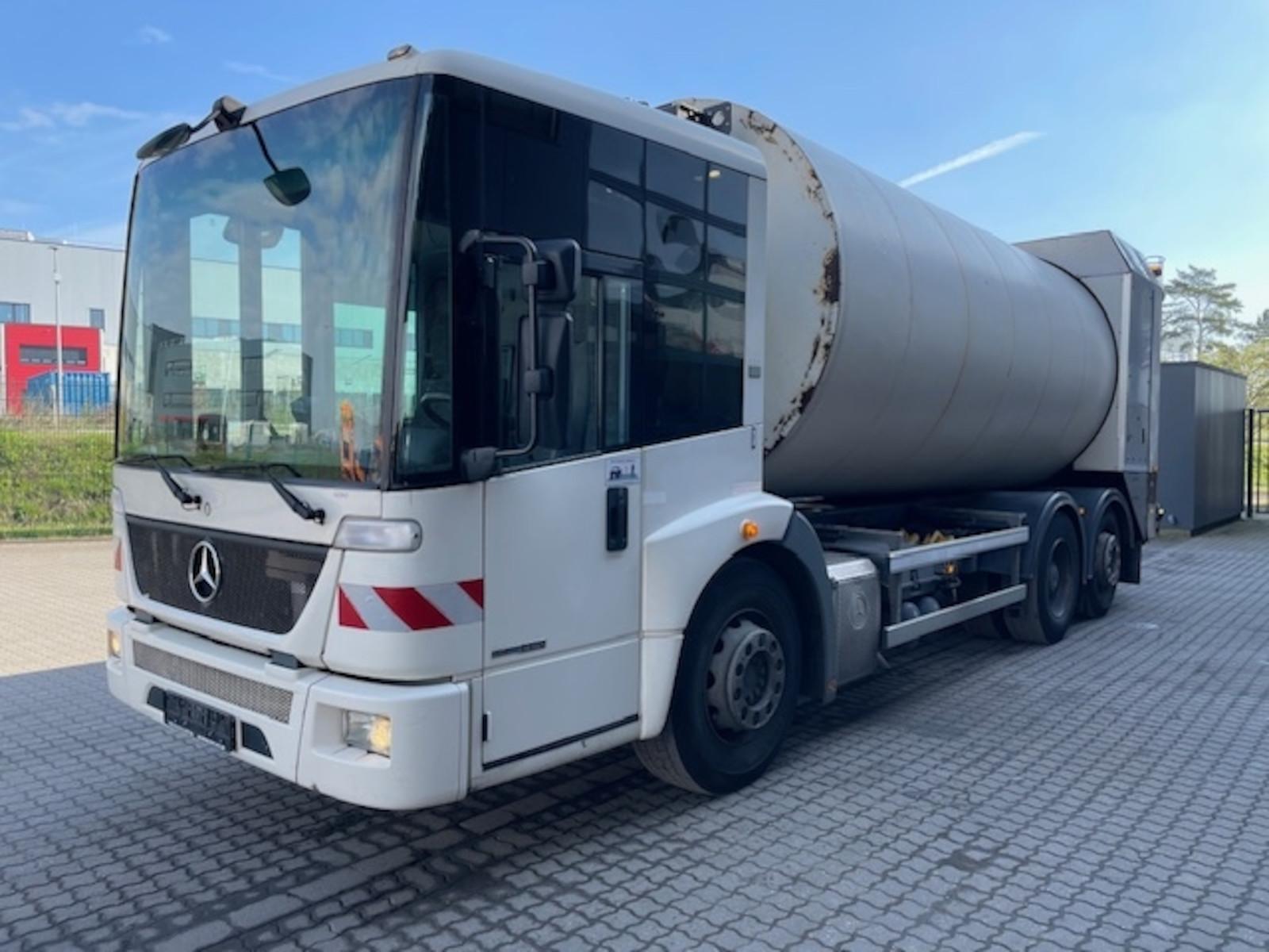 Mercedes-Benz 2629 Econic 6x2 Faun Roto 522