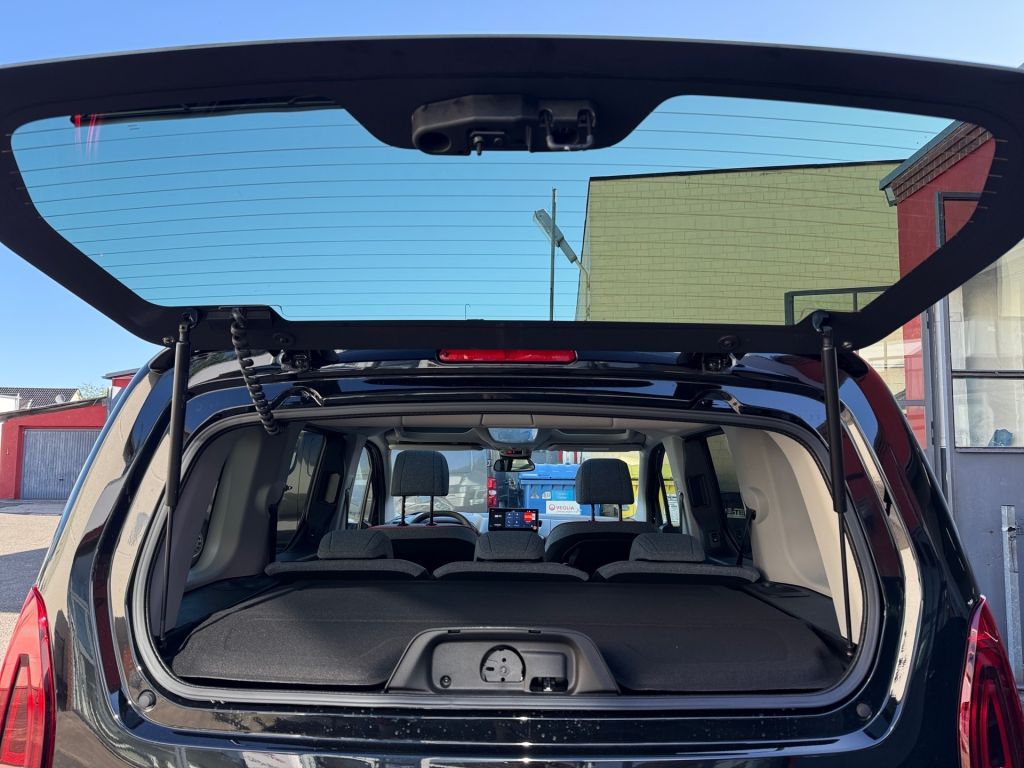 Fahrzeugabbildung Citroën Berlingo M BlueHDi 130 EAT8 MAX