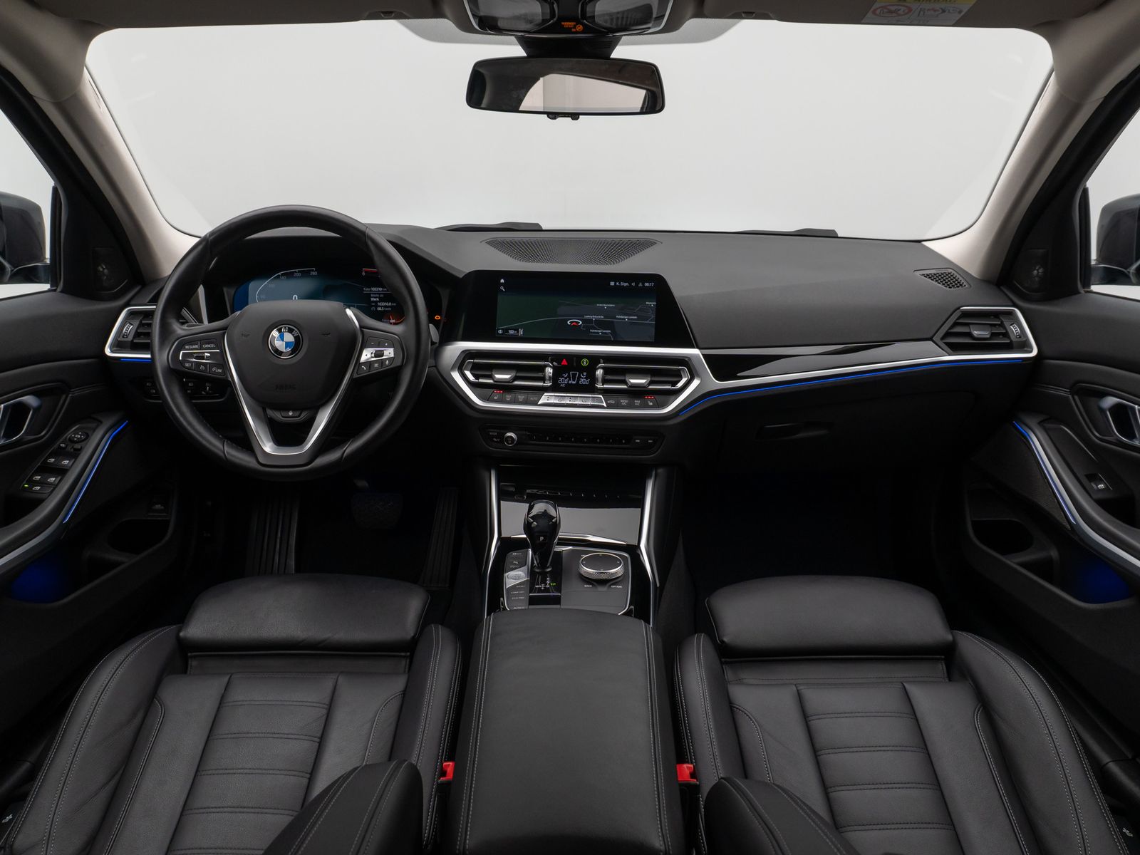 Fahrzeugabbildung BMW 330d xD Sport Line Kamera Lenkrhzg HUD DAB H/K