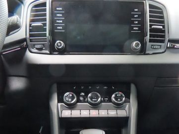 Fotografie 10 des Skoda Karoq Sportline 1.5 TSi DSG 5-J.Garantie AHK Pan