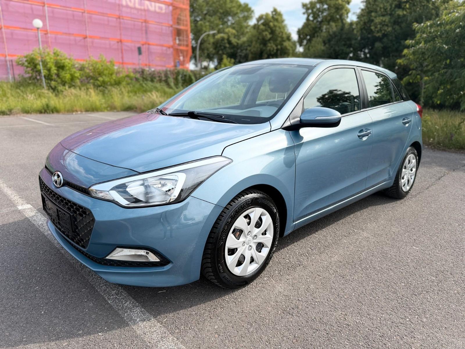 Hyundai i20 Pure*Klimaanlage*Scheckheft*1.Besitz*Top*
