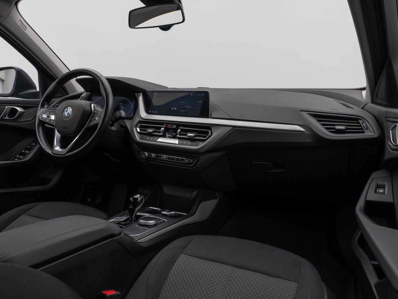 BMW 118i DAB CockPitPro Geschwindigkeitsreg LED PDC