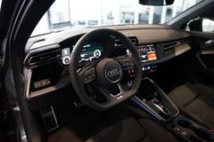 AUDI A3 Sportback 35 TFSI | 2x S line | Pano | Carbon AUDI A3 Sportback 35 TFSI | 2x S line | Pano | Carbon