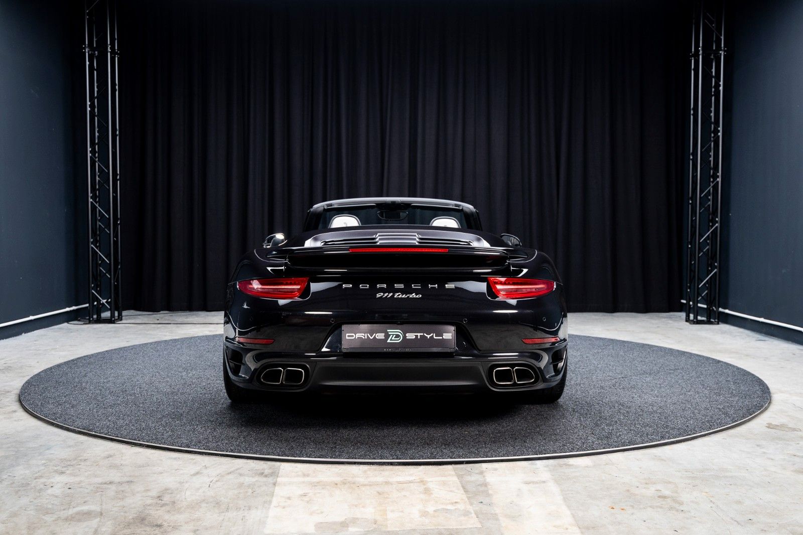 Fahrzeugabbildung Porsche Turbo Cabrio + 2. Hand + Scheckheft + Approved