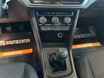 MYAUTOCENTER – Gebraucht- und Jahreswagen mit Werkstattservice in Pfaffenhofen Volkswagen Touran *1.HAND*Tempo*Klima*AHK*PDC*