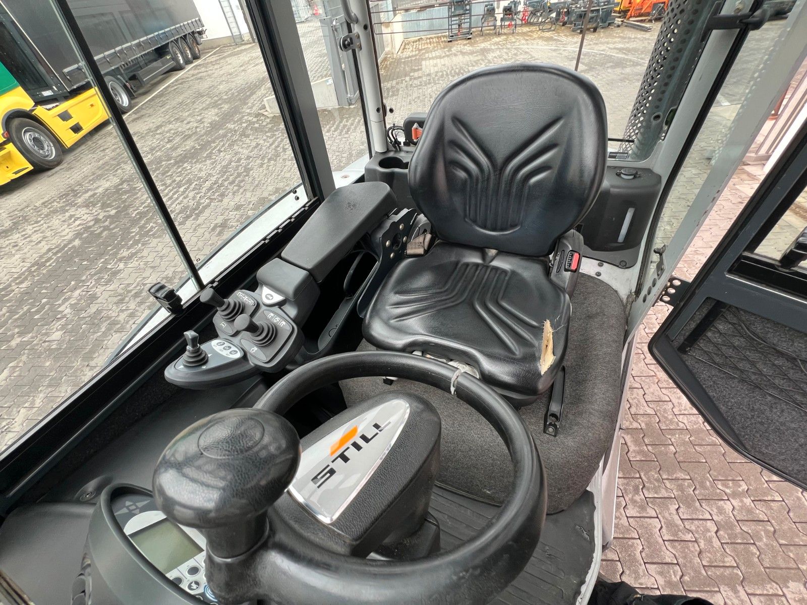 Fahrzeugabbildung Still RX70-80 / Duplex: 4.70m! / Zinkenversteller / SS