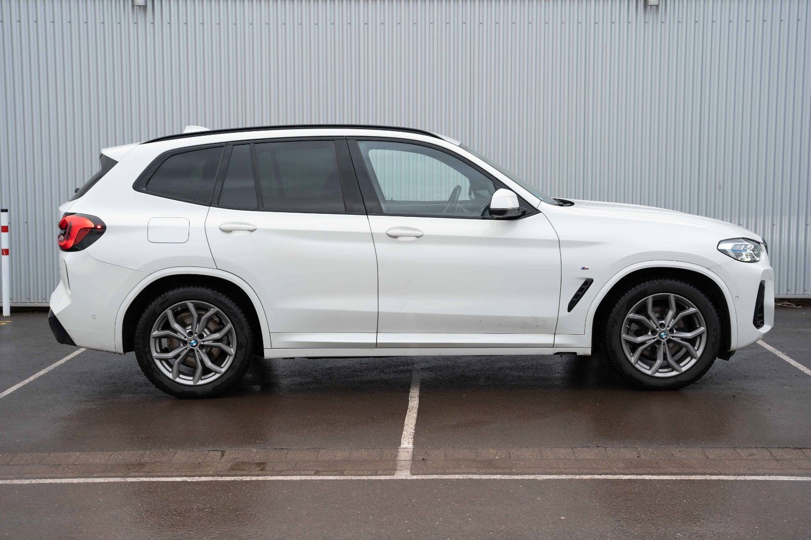 Fahrzeugabbildung BMW X3 XDRIVE 20D M SPORT LED PANO KAM 1.HD WLAN DAB