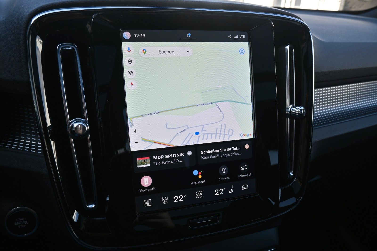 Fahrzeugabbildung Volvo XC40 B3 Plus Dark*LED*PANO*360*H&K*BLIS