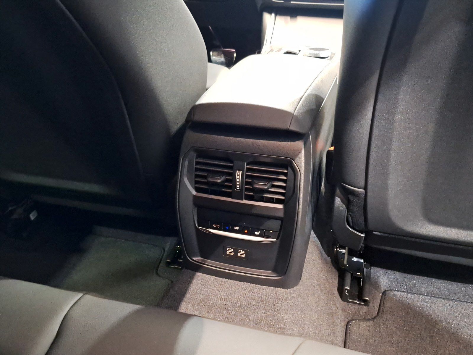 BMW 318 - Bild 17